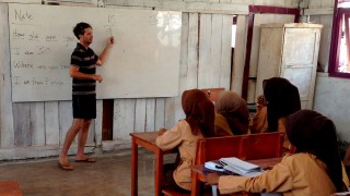 Teaching at the local school - Travel with a cause